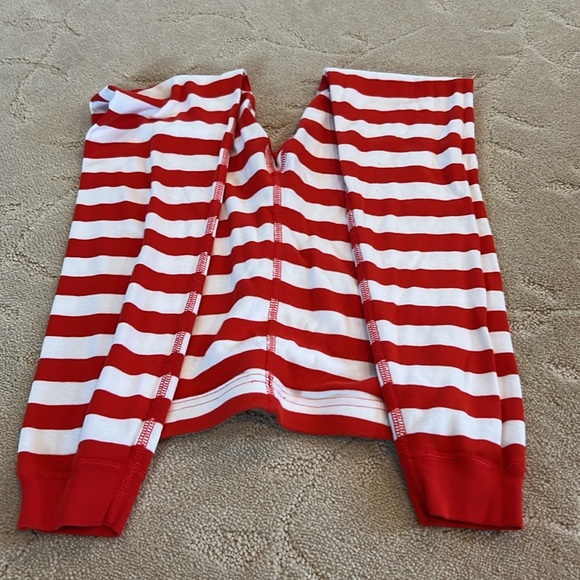 Hanna Andersson Kids Dr. Seuss Grinch Long John Pajama Set Color: Max Size: 10 - Picture 7 of 7